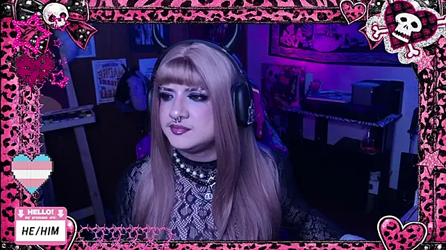 masterkevinftm: διαδικτυακό σόου στην κάμερα