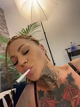 krysstal003 Webcamshow