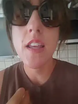 SPrITZMAUS live XXX chat