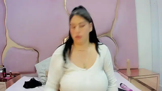 Chat +18 de Criistaal_ ao vivo