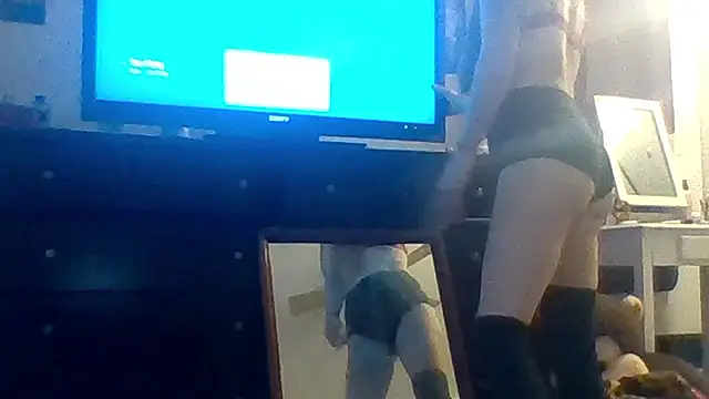 DavinaRay's Webcam Show