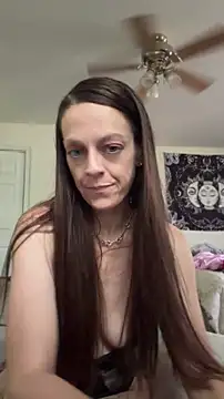 Chat +18 de DavinaRay ao vivo