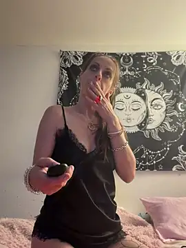 DavinaRay's Webcam Show