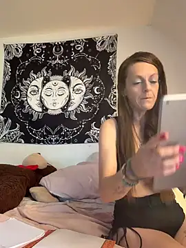 DavinaRay's Webcam Show
