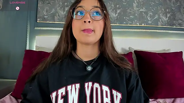 MiaKay1 Chat XXX in diretta