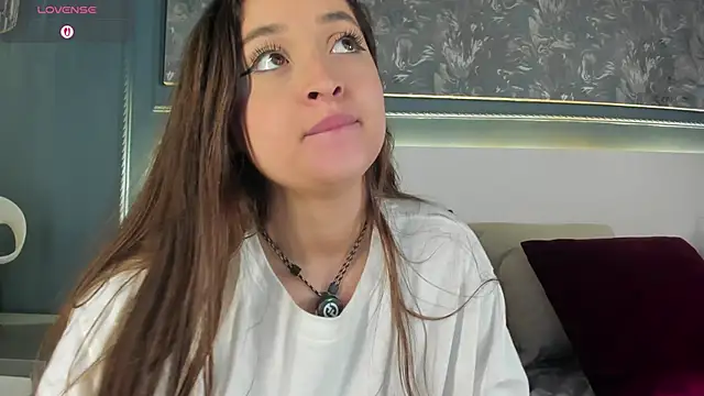 MiaKay1's Live XXX Chat