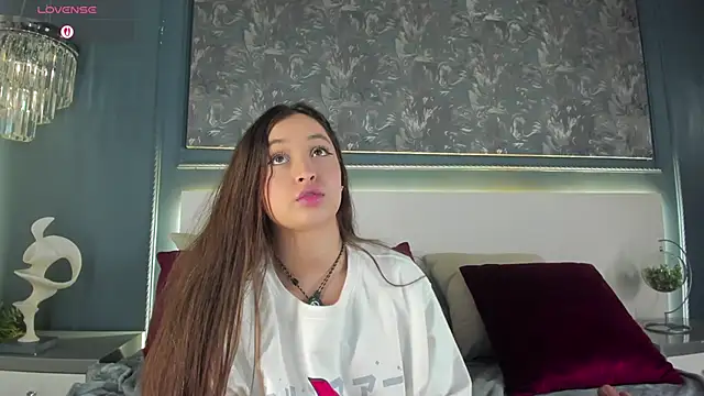 Chatroom XXX en direct de MiaKay1