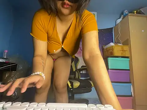 ningyiyi13 Live XXX-Chat