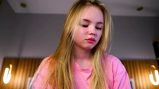 Miss_miraclen Webbikameraesitys