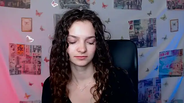 _SusieSu_ Adlı Modelin Canlı Sohbet Odası