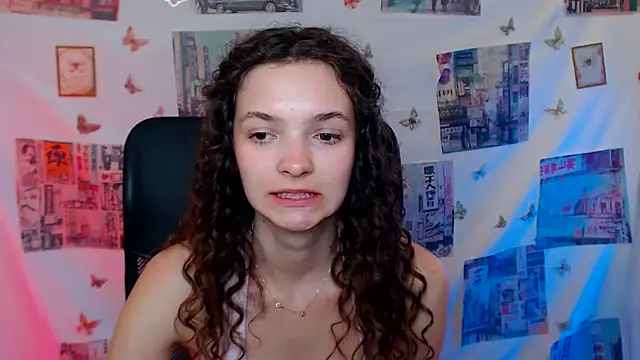 _SusieSu_ Adlı Modelin Canlı XXX Sohbeti