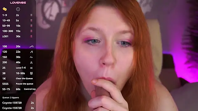 MagicLilu's Webcam Show