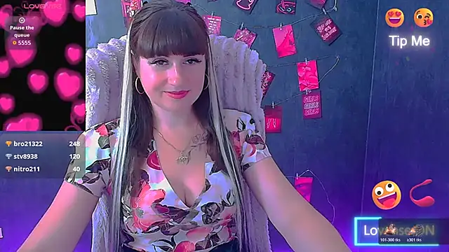 Violla_My XXX чат на живо