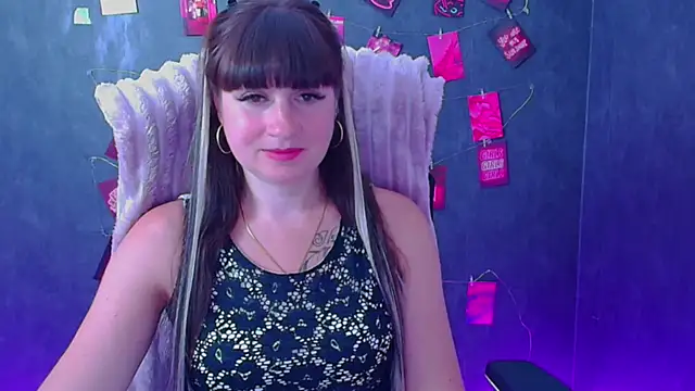 Show modela Violla_My na web-kameri