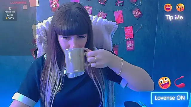 XXX chat uživo modela Violla_My