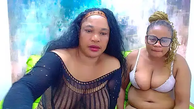 LuxeBBWxx2 Webcam show