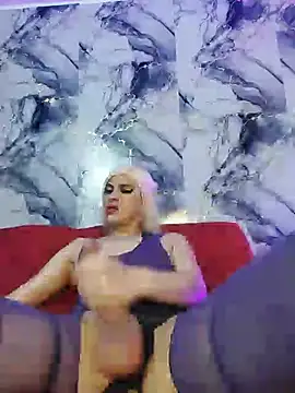 crislingery_dolli Show in webcam