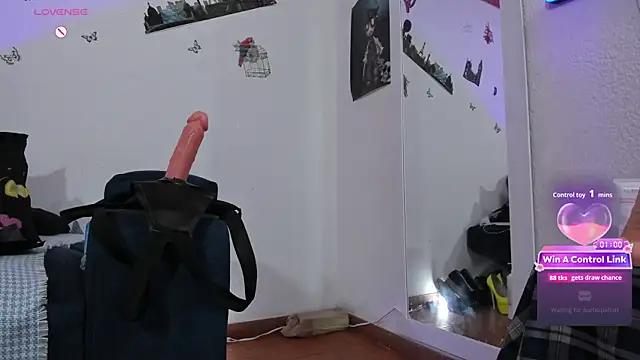 חדר צ'אט בשידור חי של keila_j