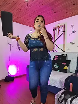 keila_j: απευθείας συνομιλία ΧΧΧ