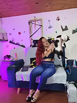Chat +18 de keila_j ao vivo