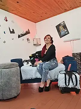 Chat +18 de keila_j ao vivo