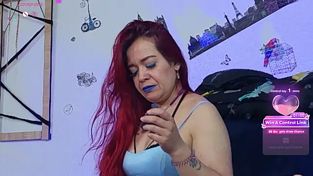 keila_j's Live XXX Chat