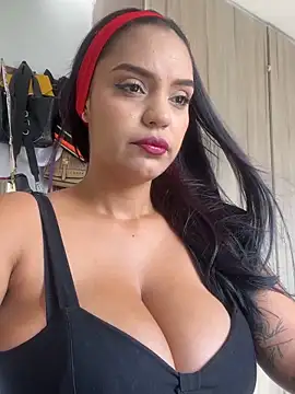 Sara-77 webkamerás műsora