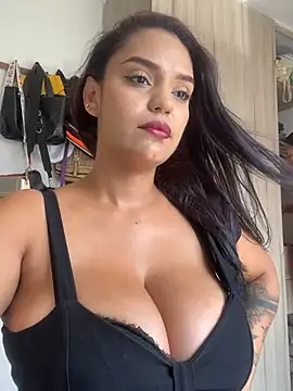 Sara-77 Show Webcam