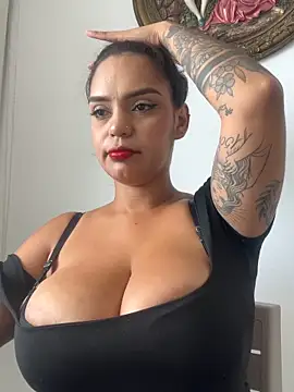 Chat XXX en directo de Sara-77