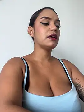 Sara-77 Live XXX-Chat