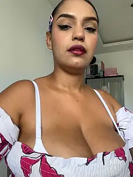 Sara-77 Pertunjukan Webcam