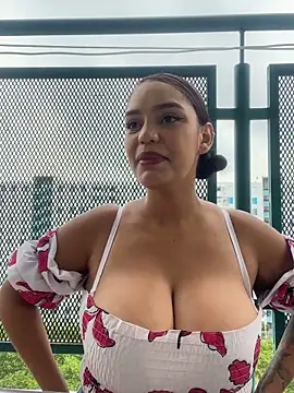 Sara-77 Webcamshow