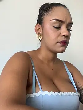 Sara-77 Webcam Show