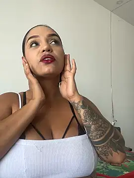 Sara-77 webkamerás műsora