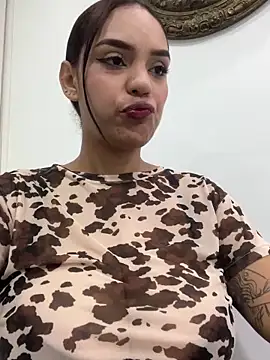 Sara-77 在線直播表演