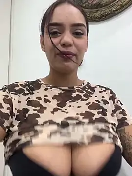 Sara-77 Webcam Show