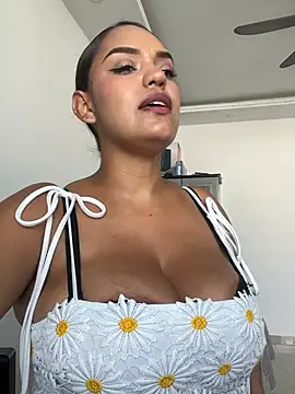 Czat XXX na żywo – Sara-77