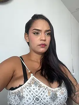 Show de Sara-77 na webcam