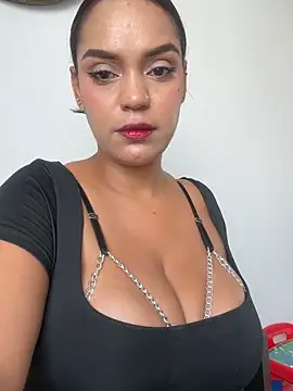Sara-77 Show Webcam