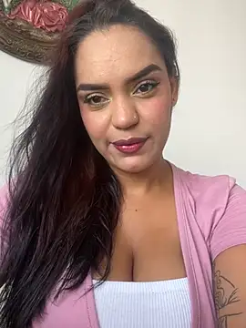 Sara-77's Webcam Show