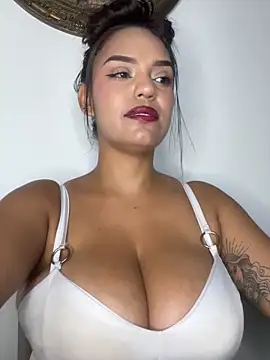 Sara-77 Pertunjukan Webcam