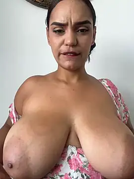 Sara-77's Live XXX Chat