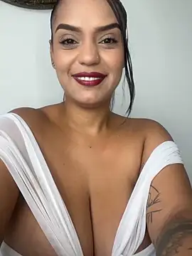 Sara-77 webkamerás műsora