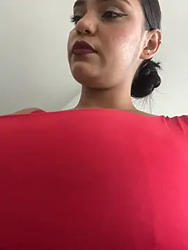 عرض كام Sara-77