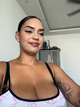 Sara-77 Webcamshow