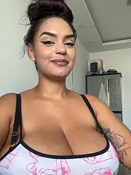 Sara-77's Webcam Show