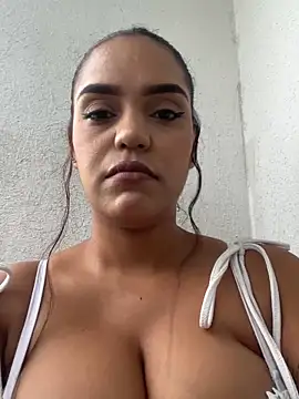 Sara-77 Show in webcam