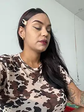 Chat XXX en directo de Sara-77