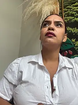 عرض كام Sara-77