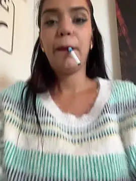 Sara-77 Show Webcam
